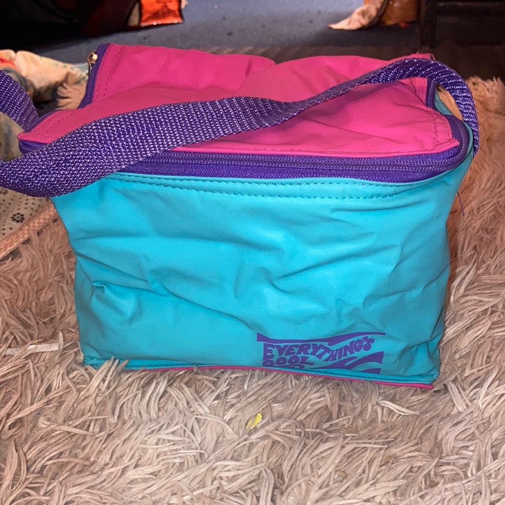 Vintage latique insulated lunch bag